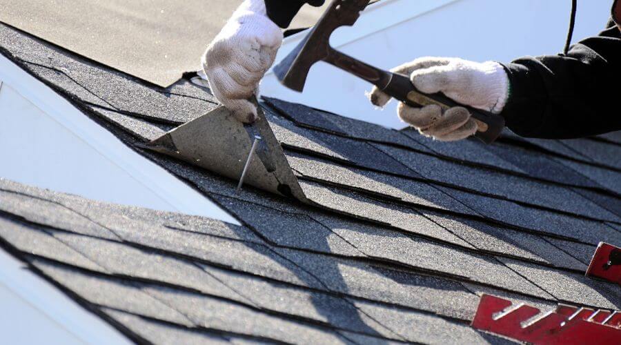 Professional gutter cleaning in Pullman, WA